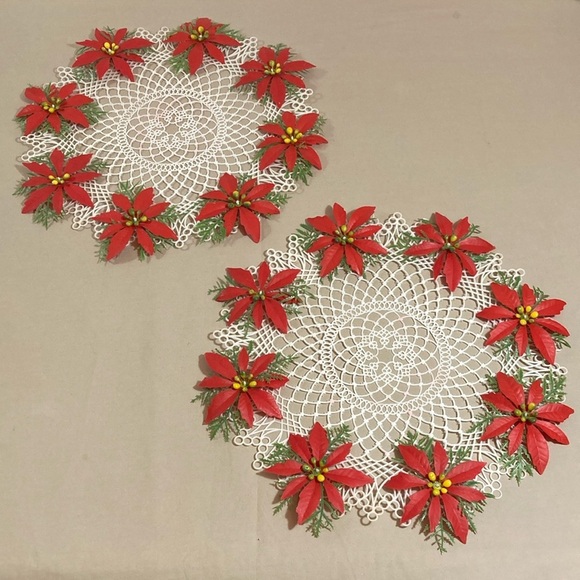 Vintage Plastic Doilies With Red Poinsettias Set Of 2 - Picture 1 of 10